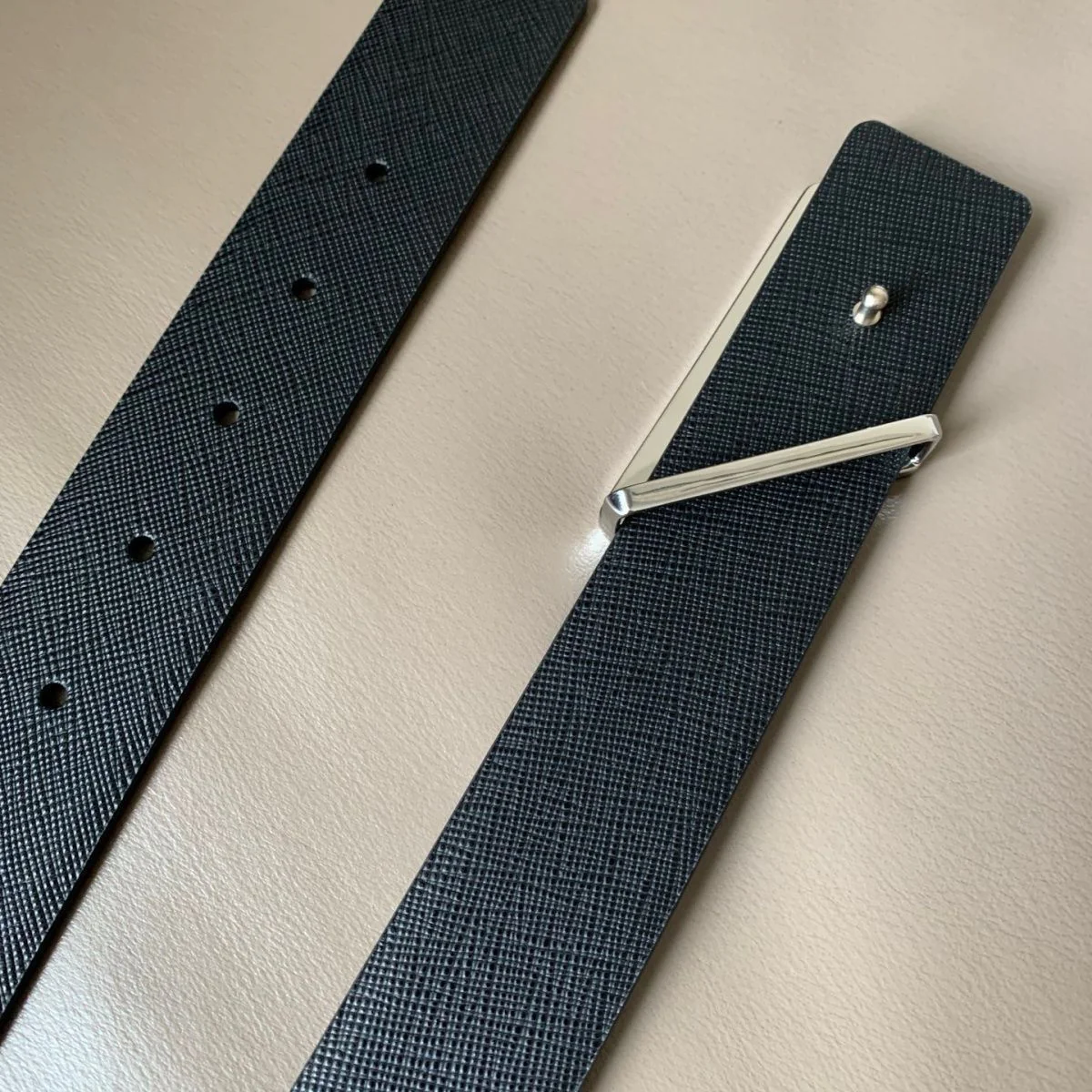 Fashion leather belts