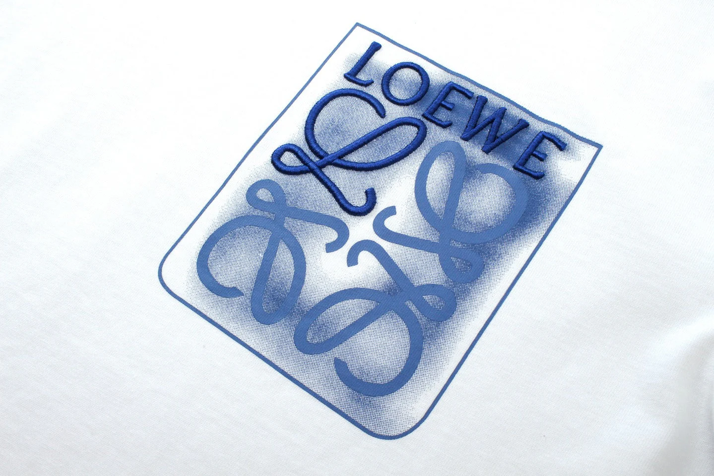 Pocket embroidery print T-shirt