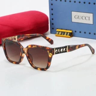 Full frame gradient sunglasses