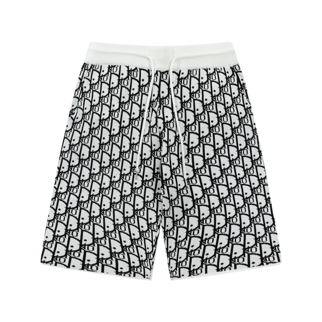 Knitted embroidered shorts