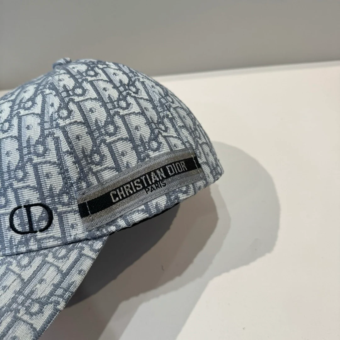 Jacquard lettering baseball cap