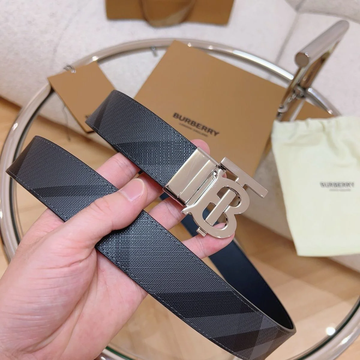 Fashion leather belts