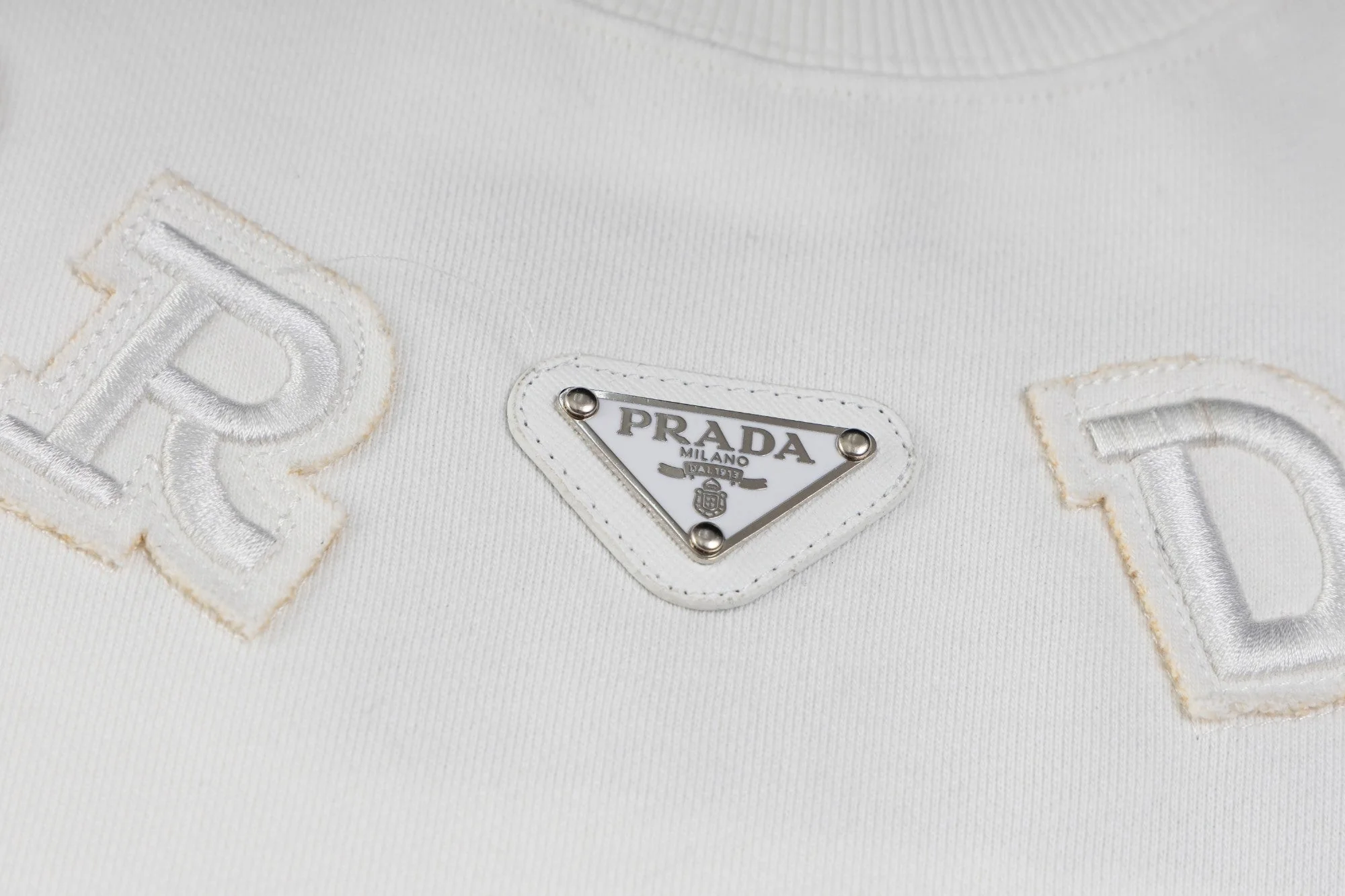 Embroidered cotton sweatshirt