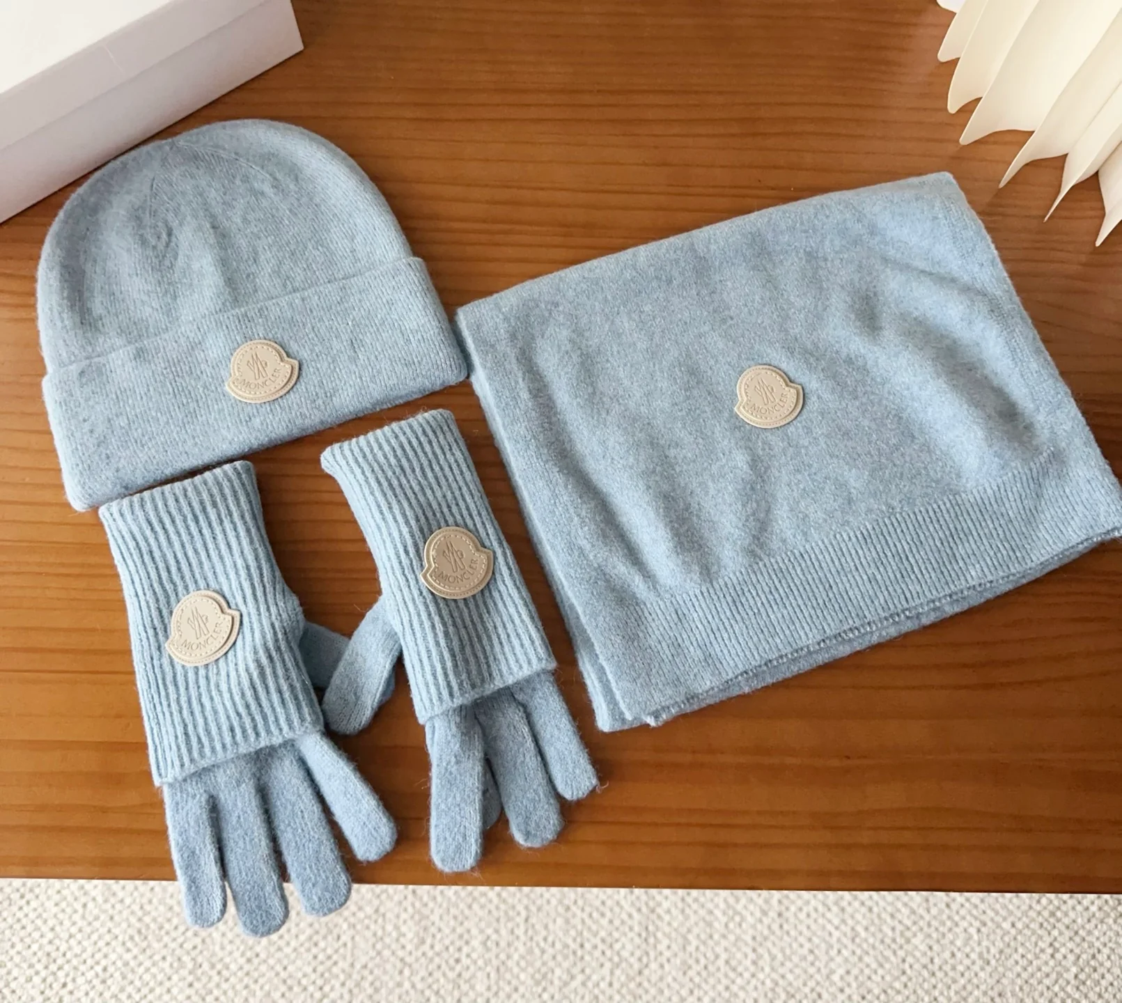 Leather label knitted scarf hat gloves set