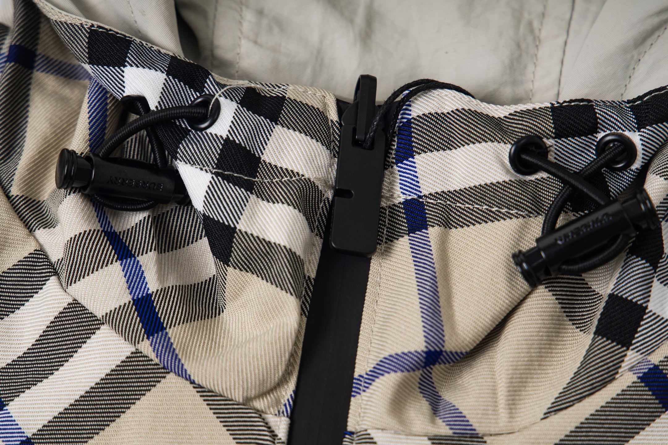 Nylon embroidered double-faced jacket