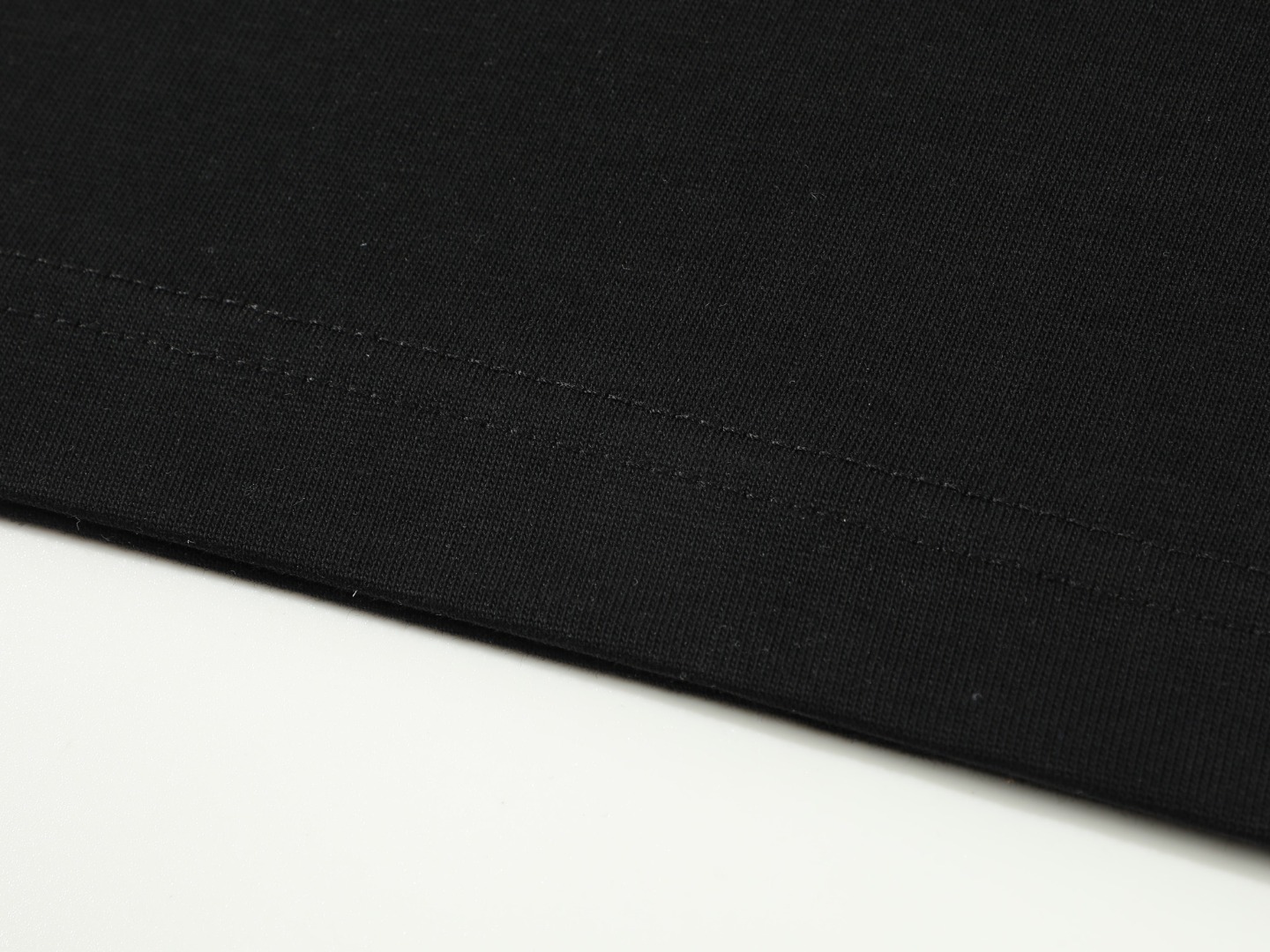 Rabbit embroidered cotton T-shirt