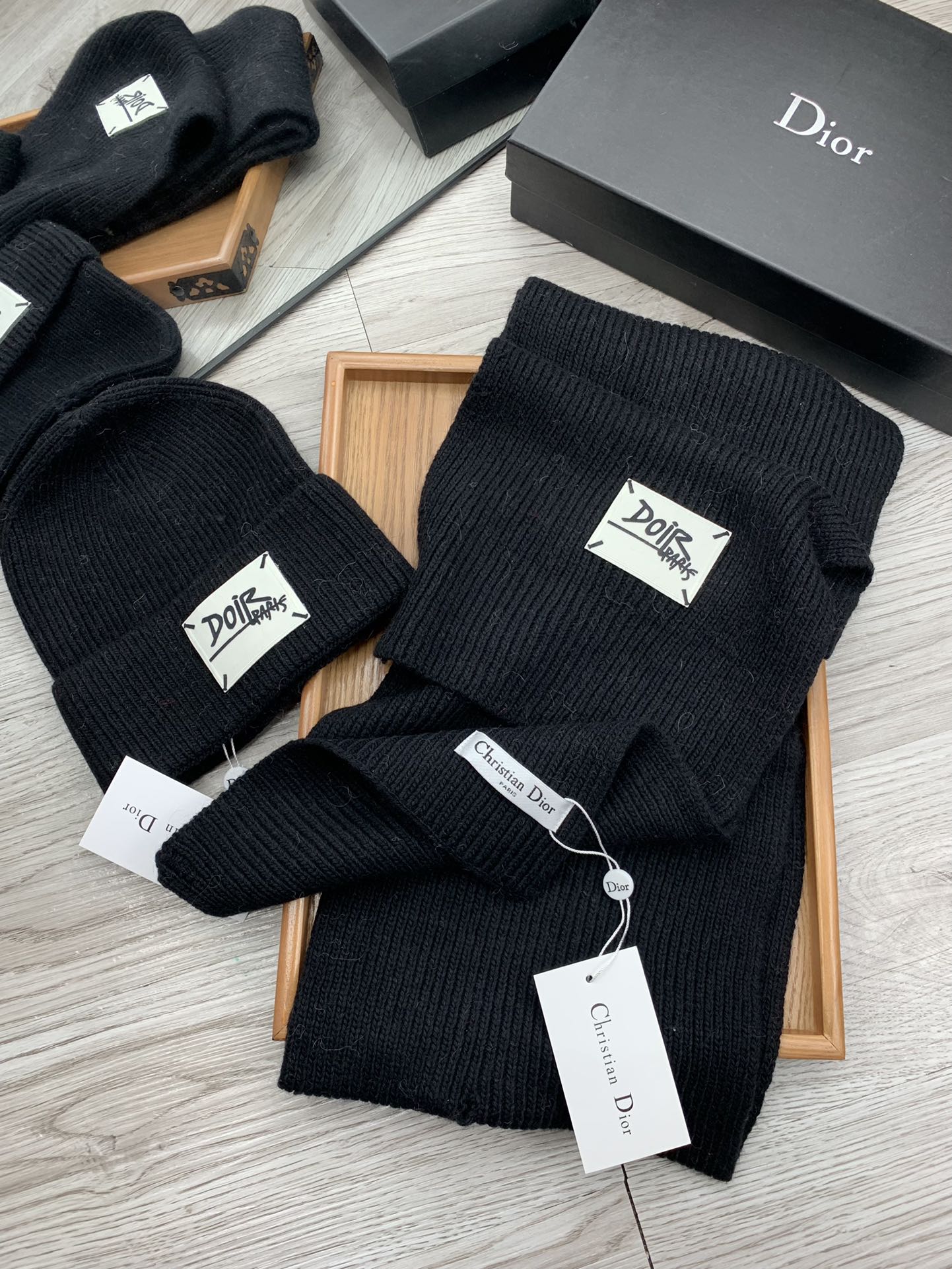 Signature Wool Scarf and Hat Set