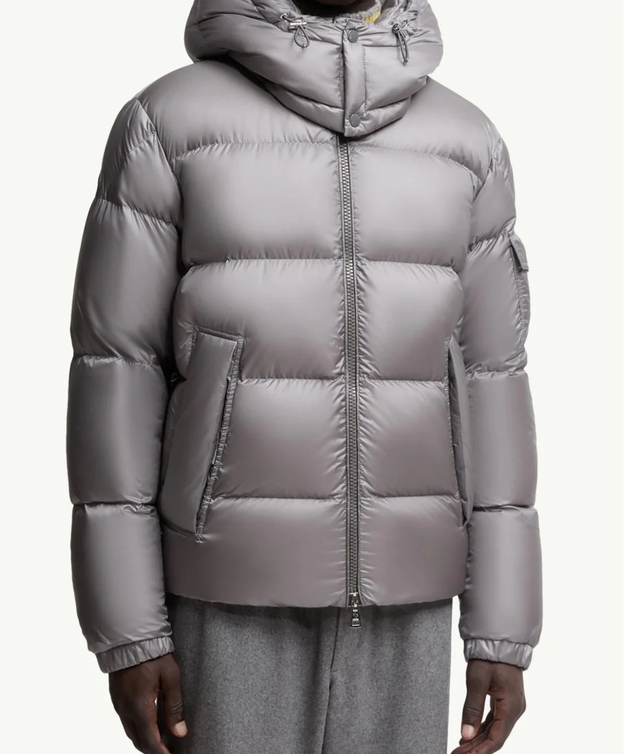 Pocket down hooded jacket