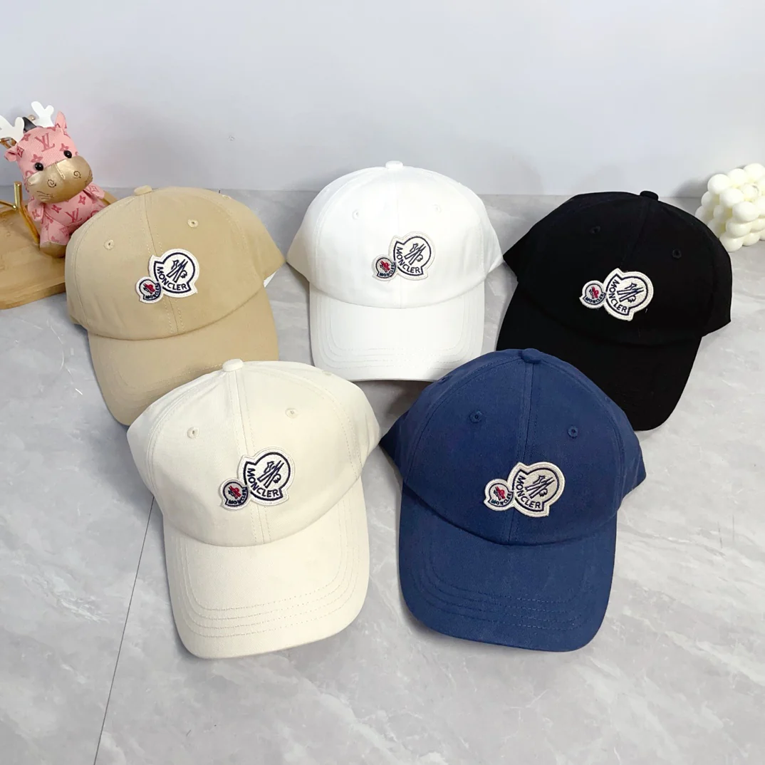 Stylish embroidered baseball cap
