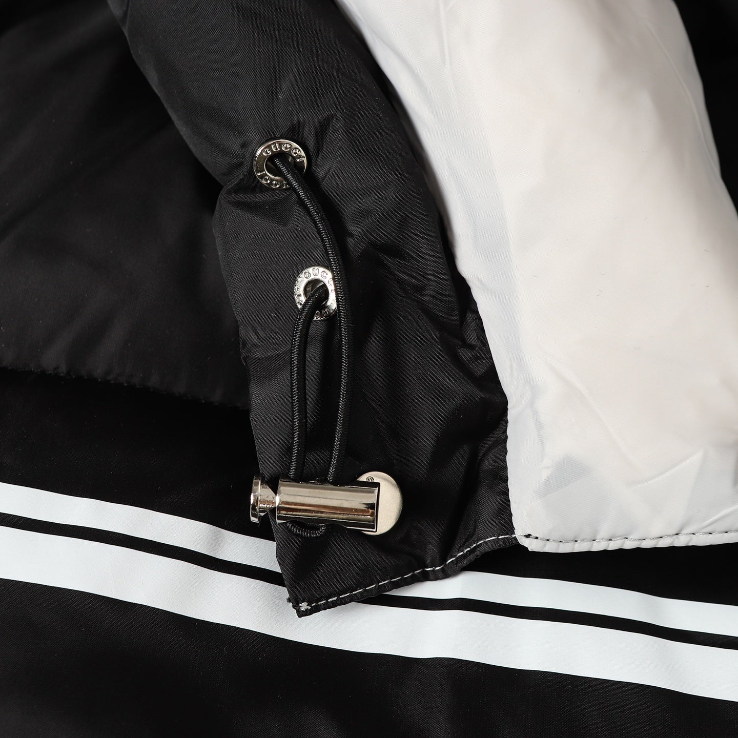 Detachable hooded down jacket