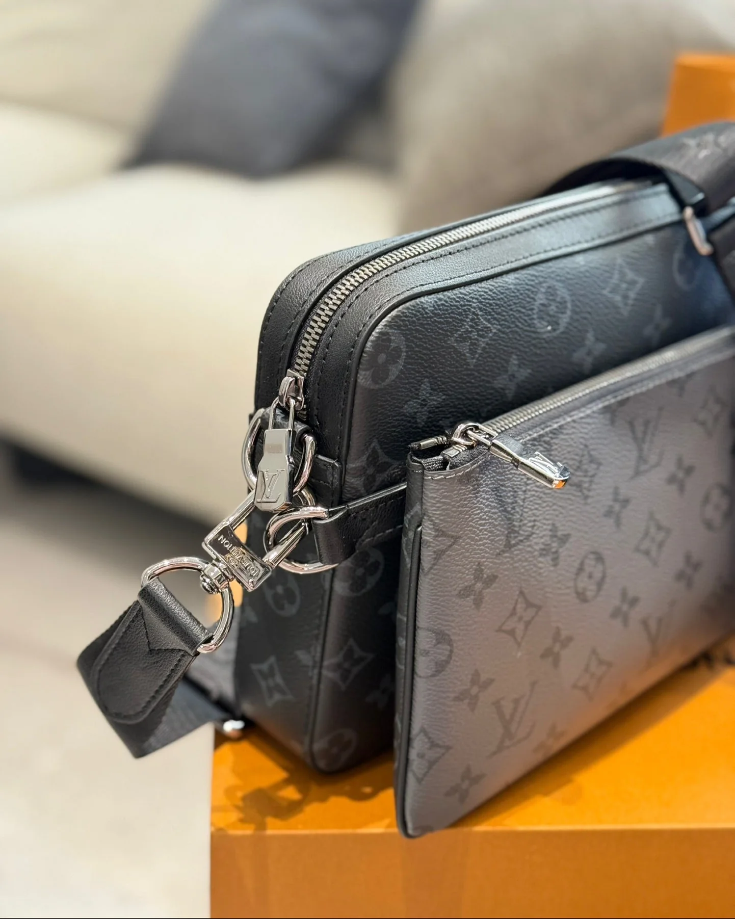 Men's 3-in-1 Messenger Bag