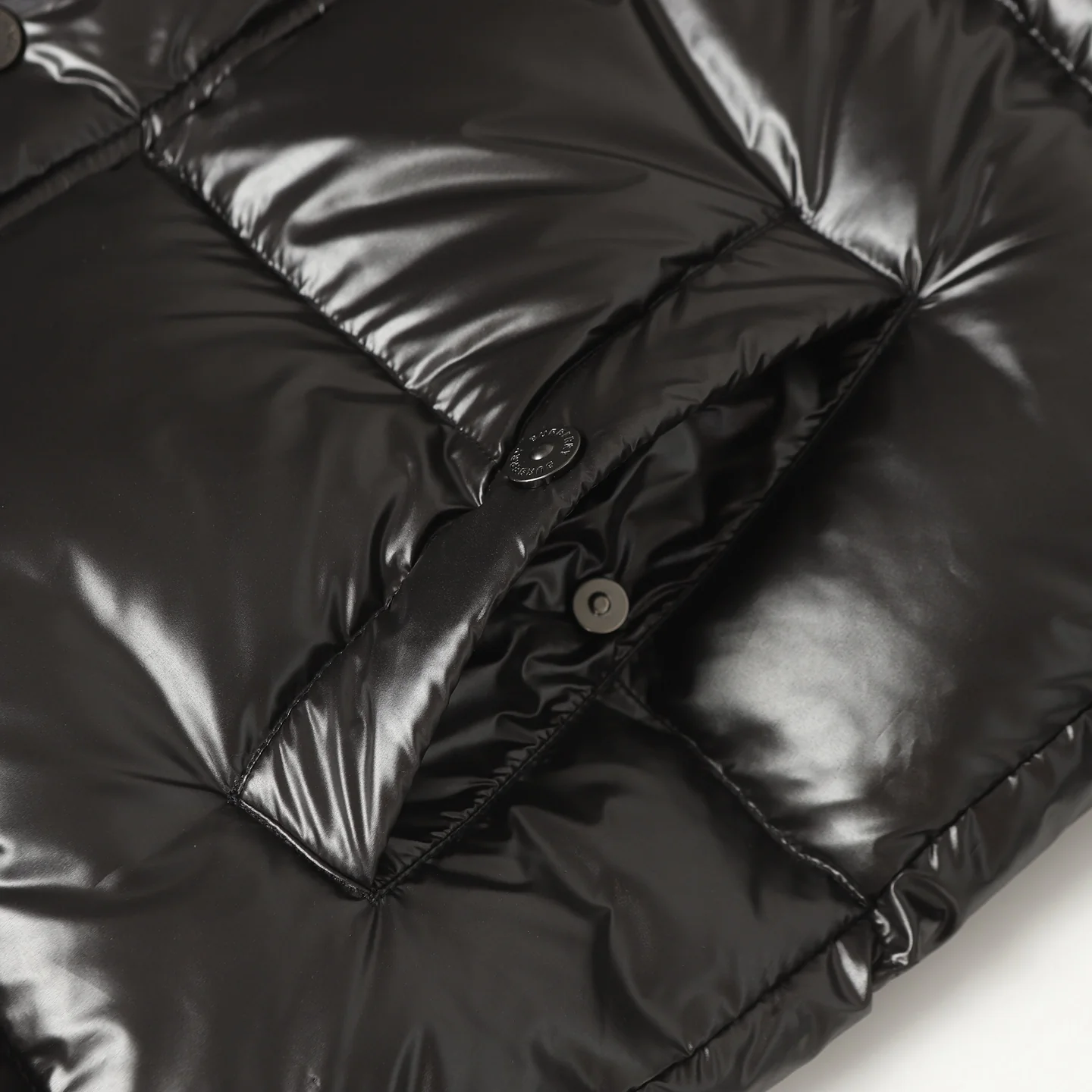 Embroidered hooded down jacket