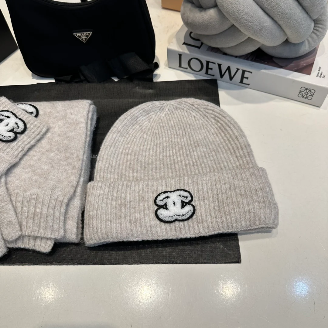 Embroidered knitted scarf hat gloves set