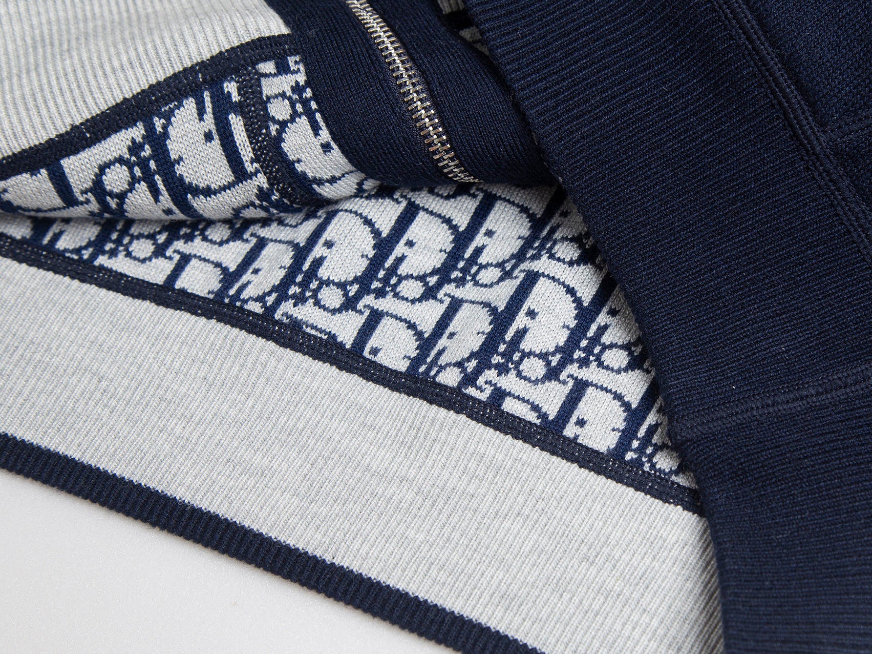 Reversible embossed cashmere hooded jacket