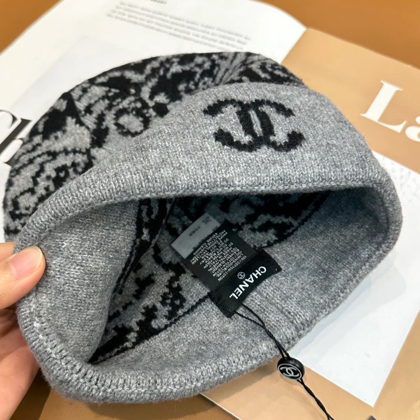 Camellia jacquard cashmere knitted  beanie