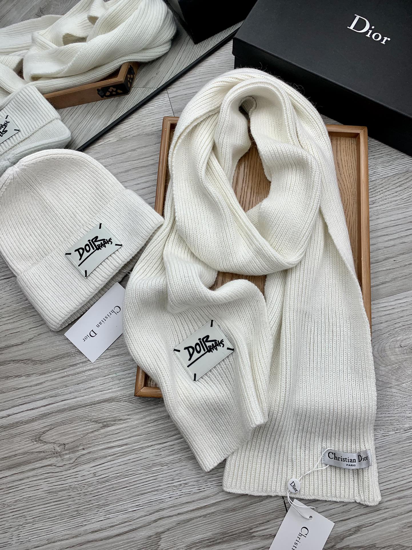 Signature Wool Scarf and Hat Set