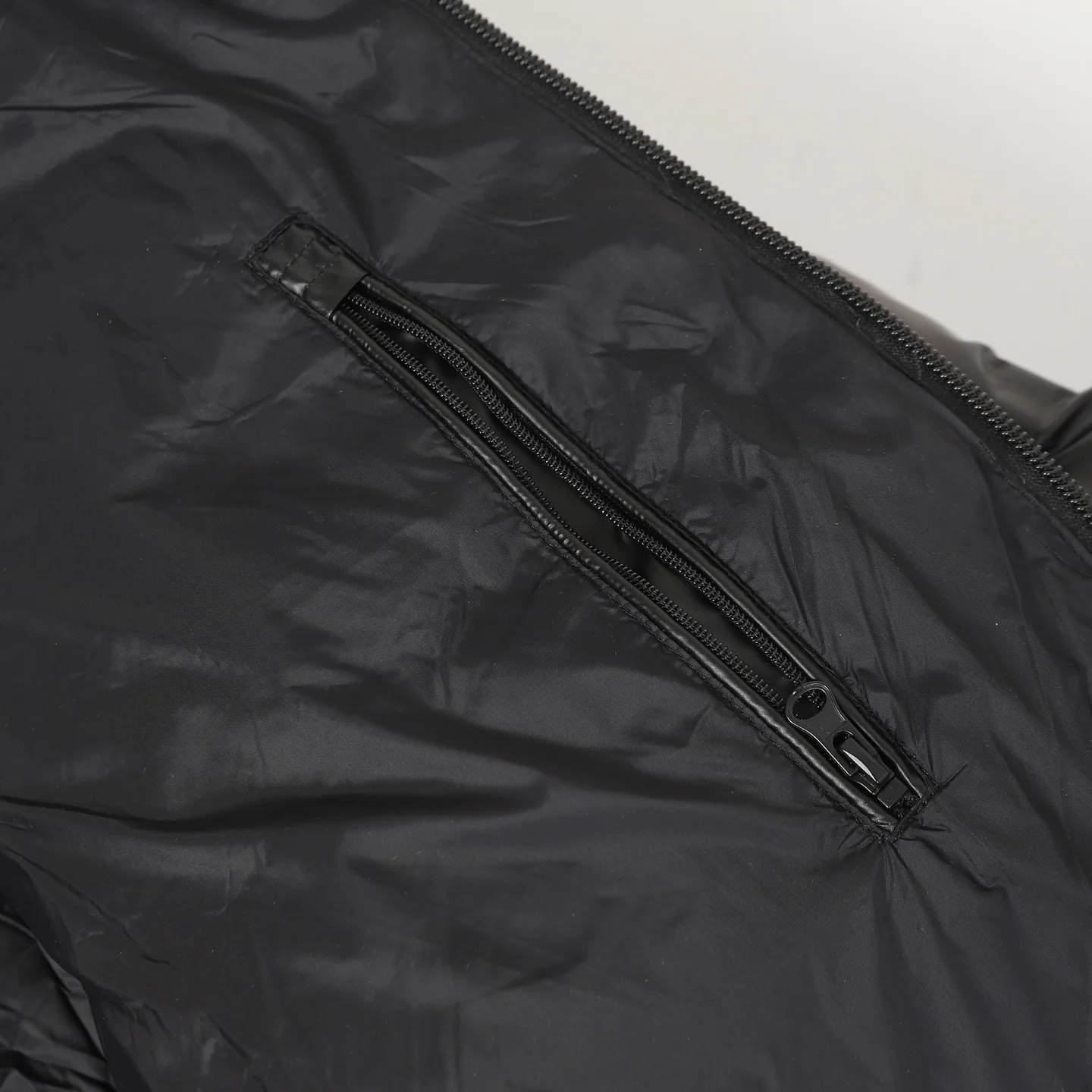 Detachable hood down jacket