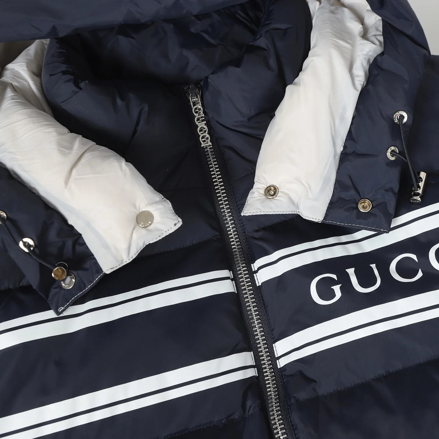 Printed hooded down jacket