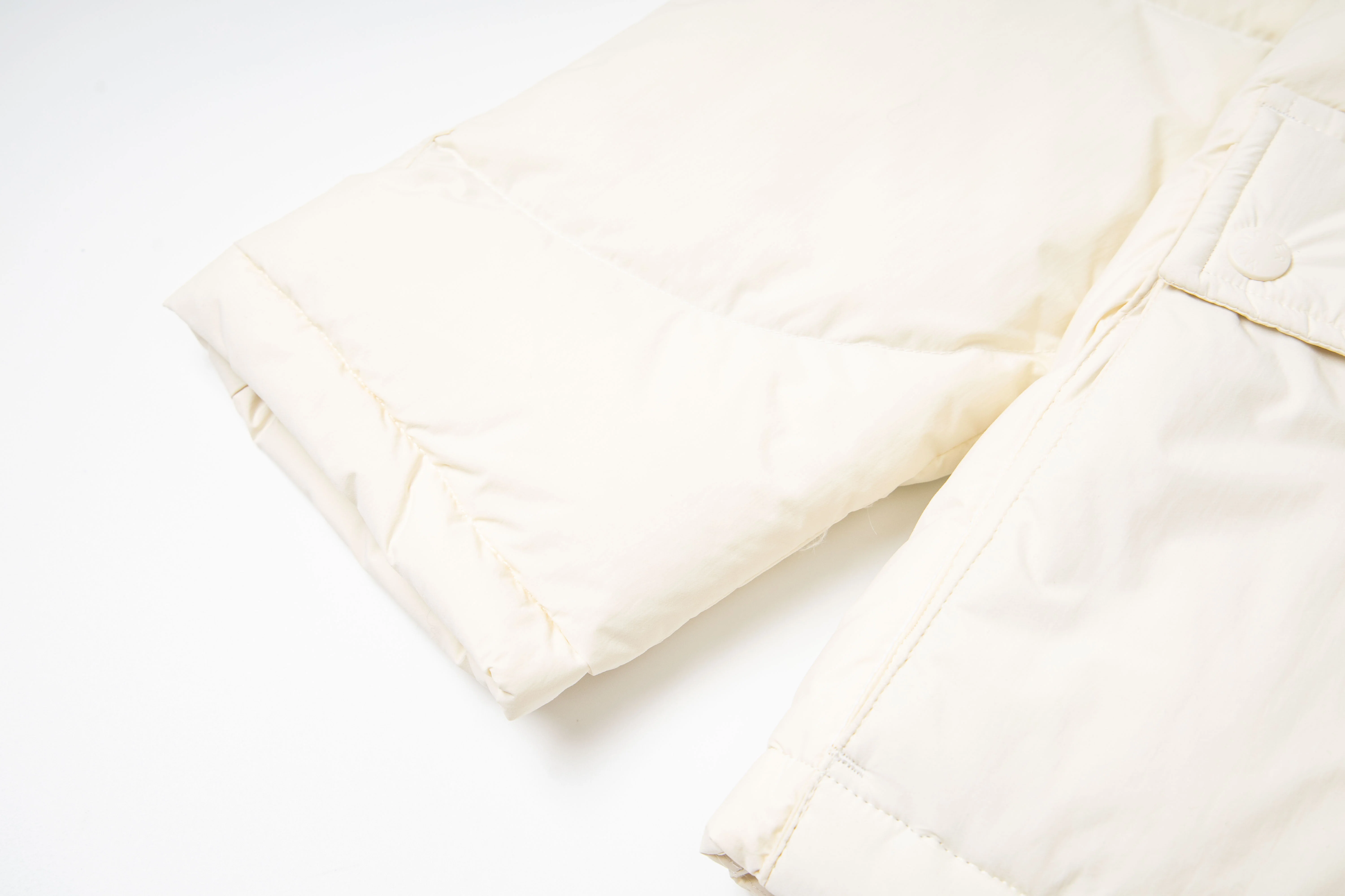 Printed rubber hooded down jacket