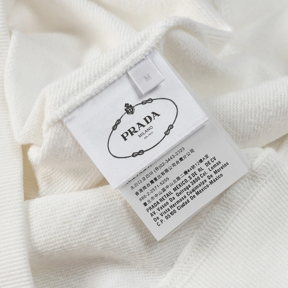 Versatile cotton sweatshirt