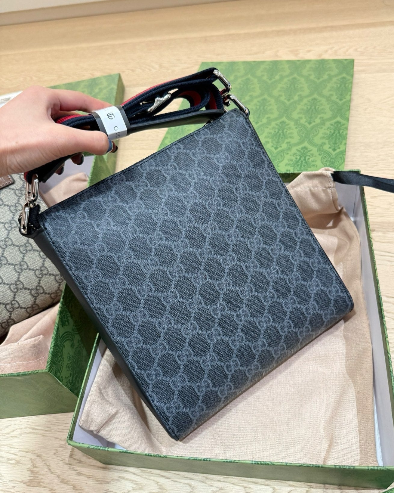 Men's crossbody bags