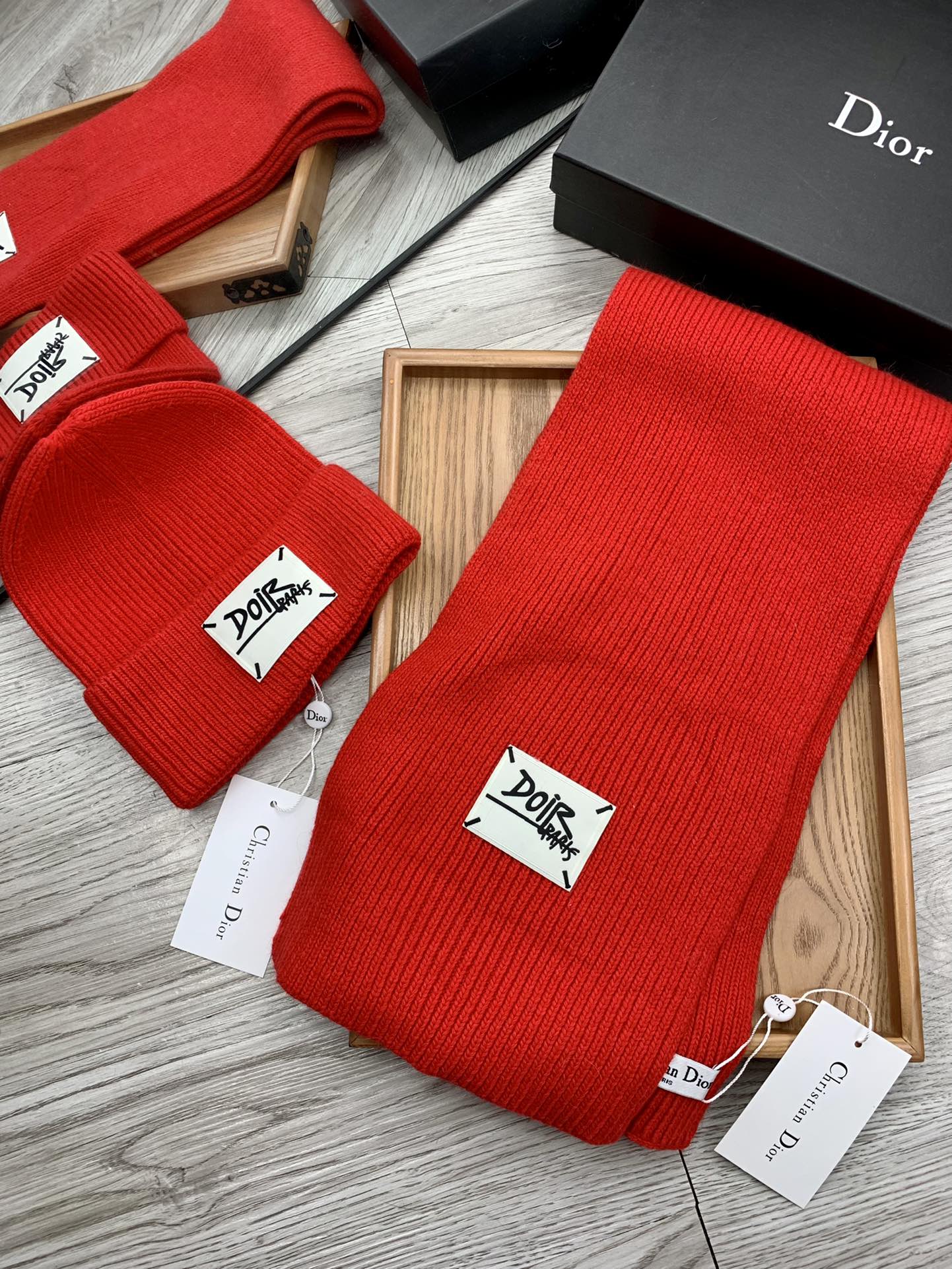 Signature Wool Scarf and Hat Set