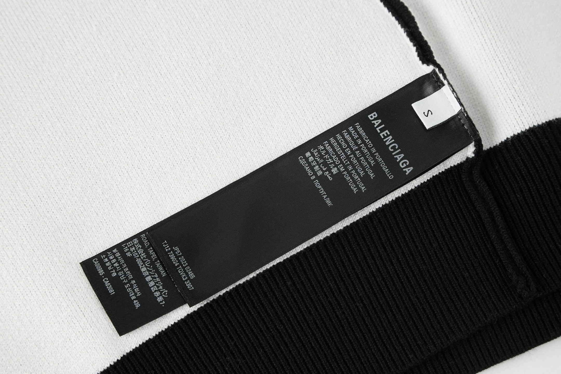 knitted embroidered sweatshirt