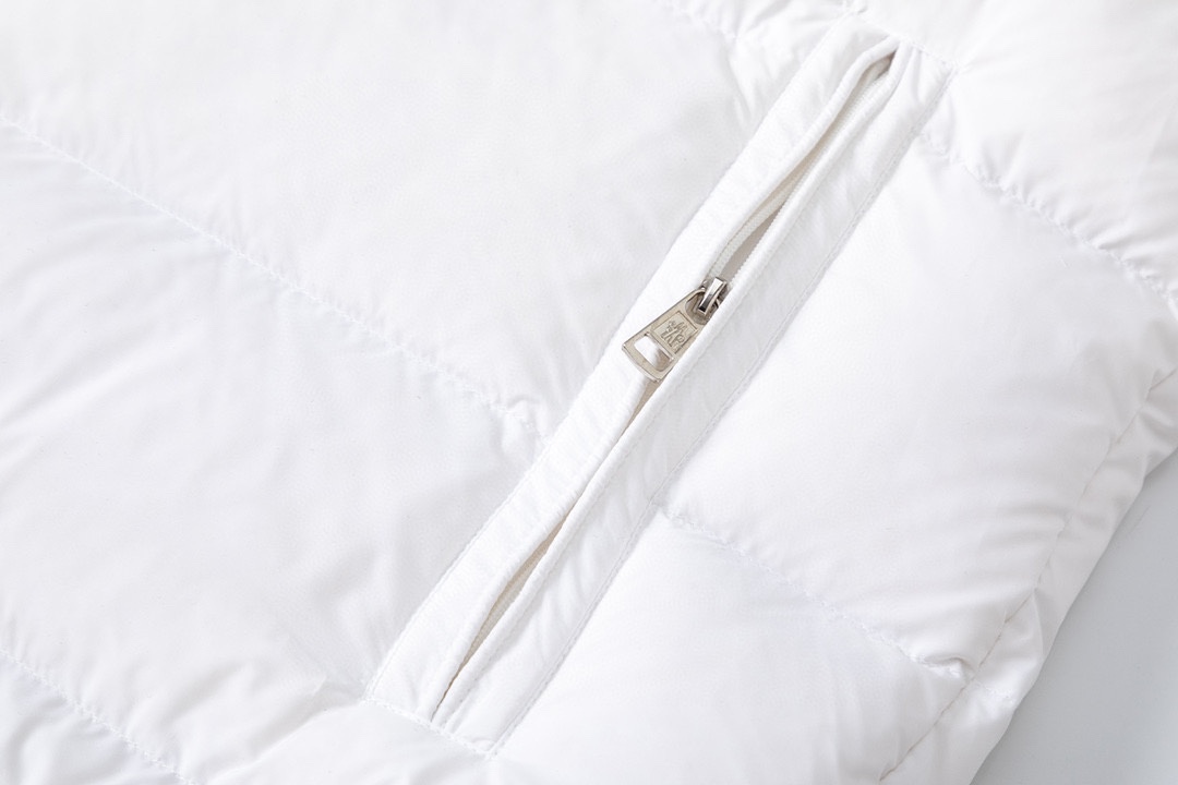 Three-color sleeve ribbon trim down jacket