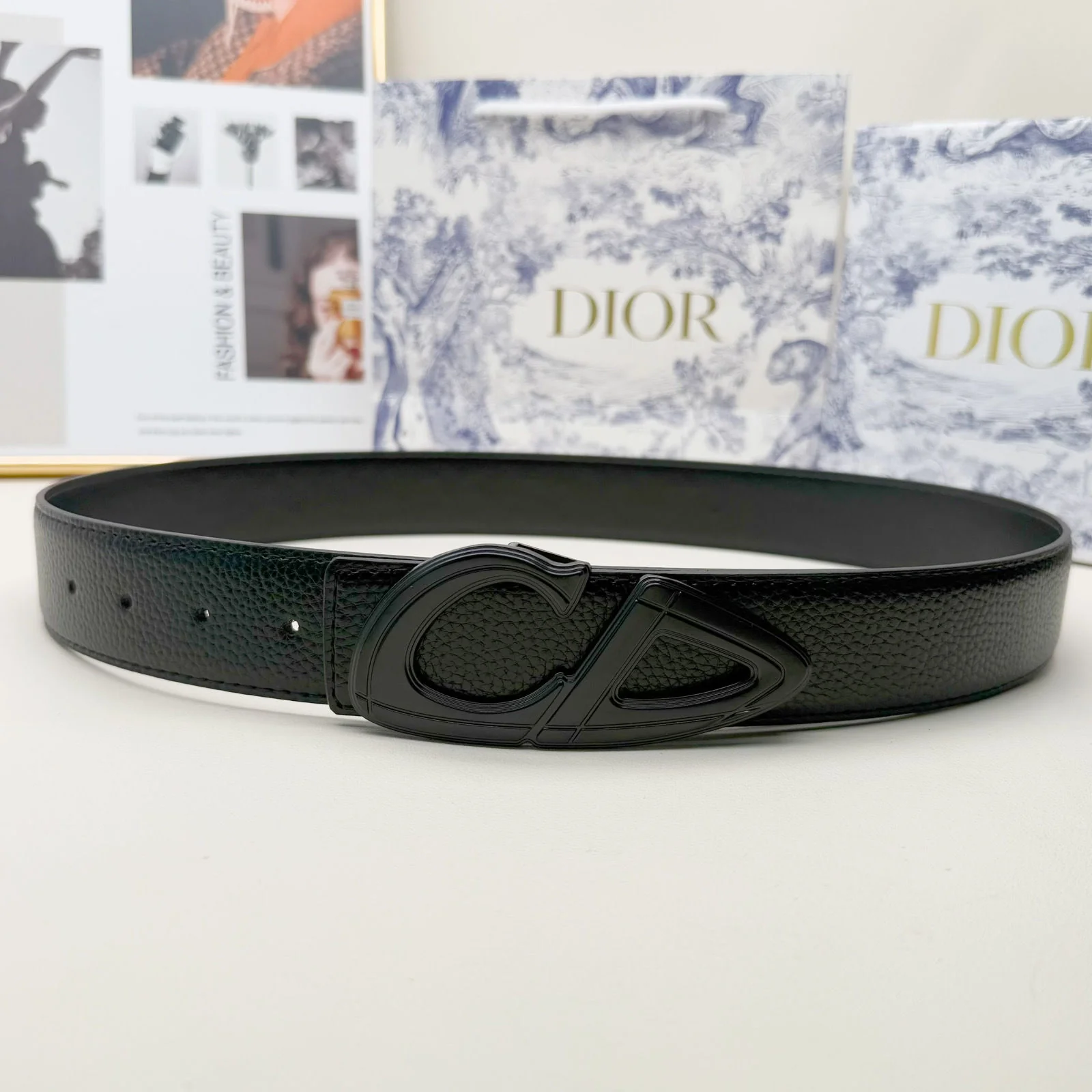 Fashion leather belts