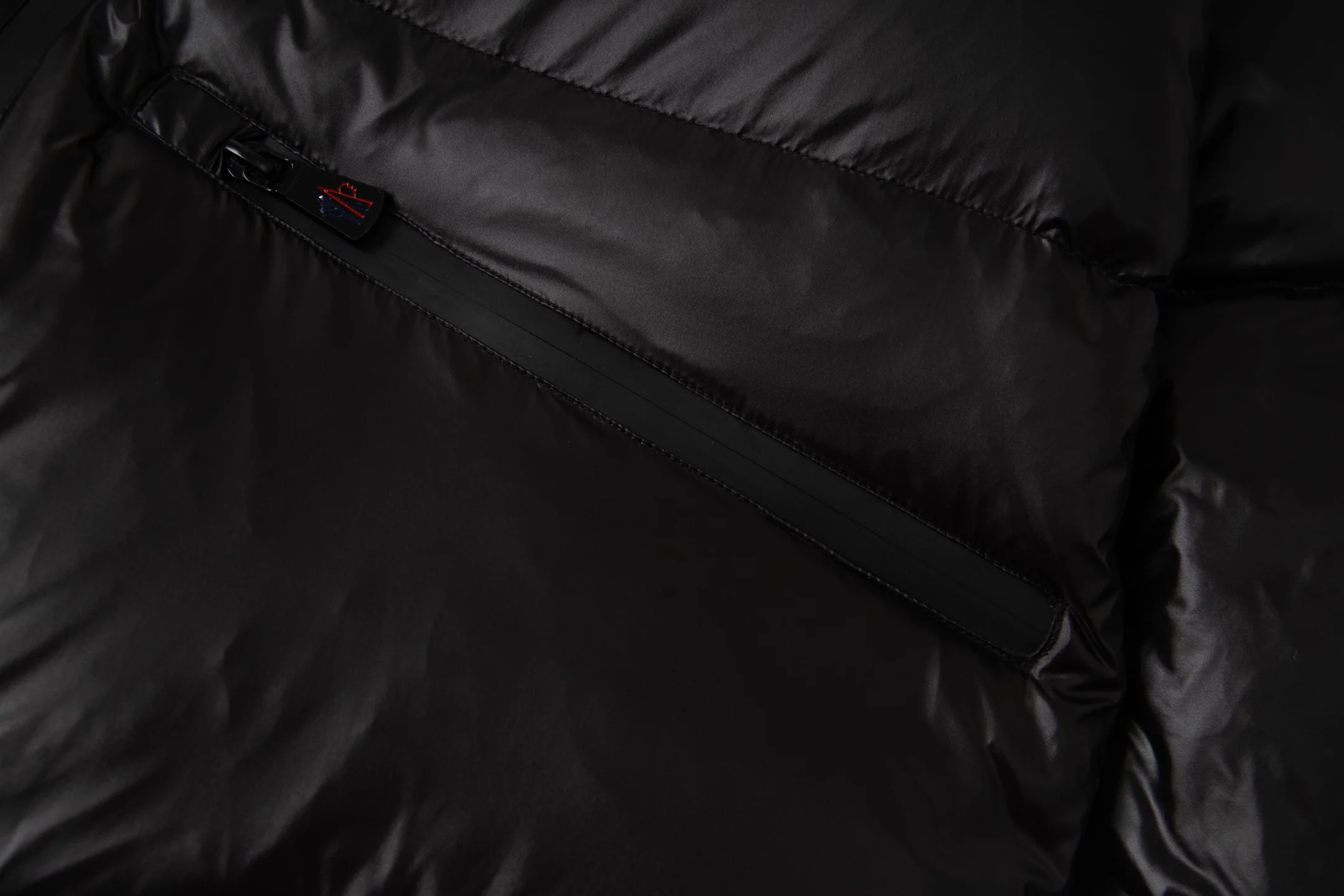 Printed hooded down jacket