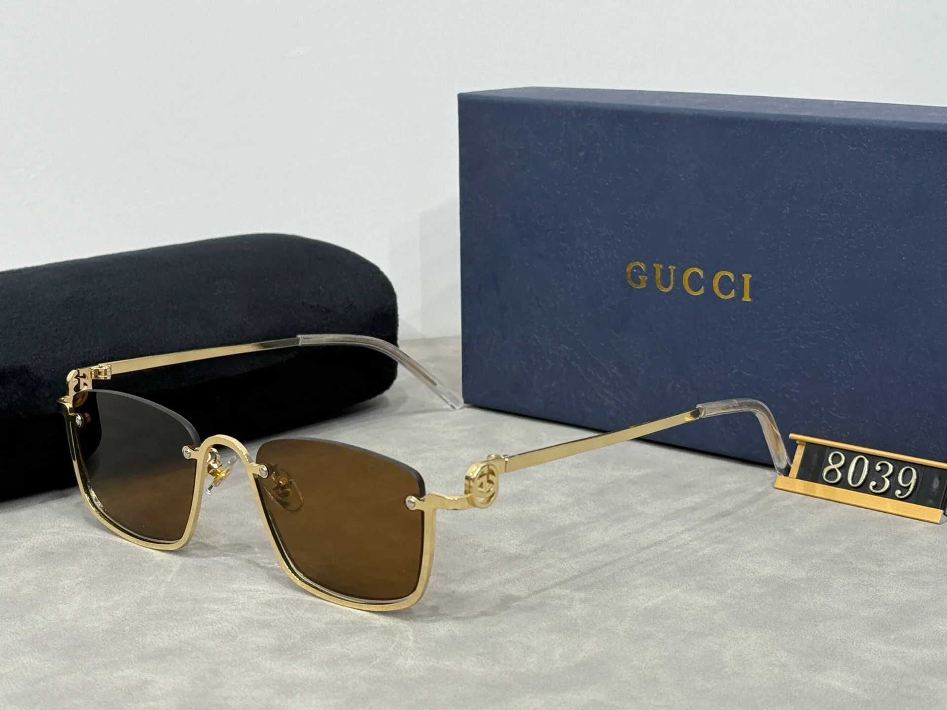 2025 new women's small frame iconic logo sunglasses