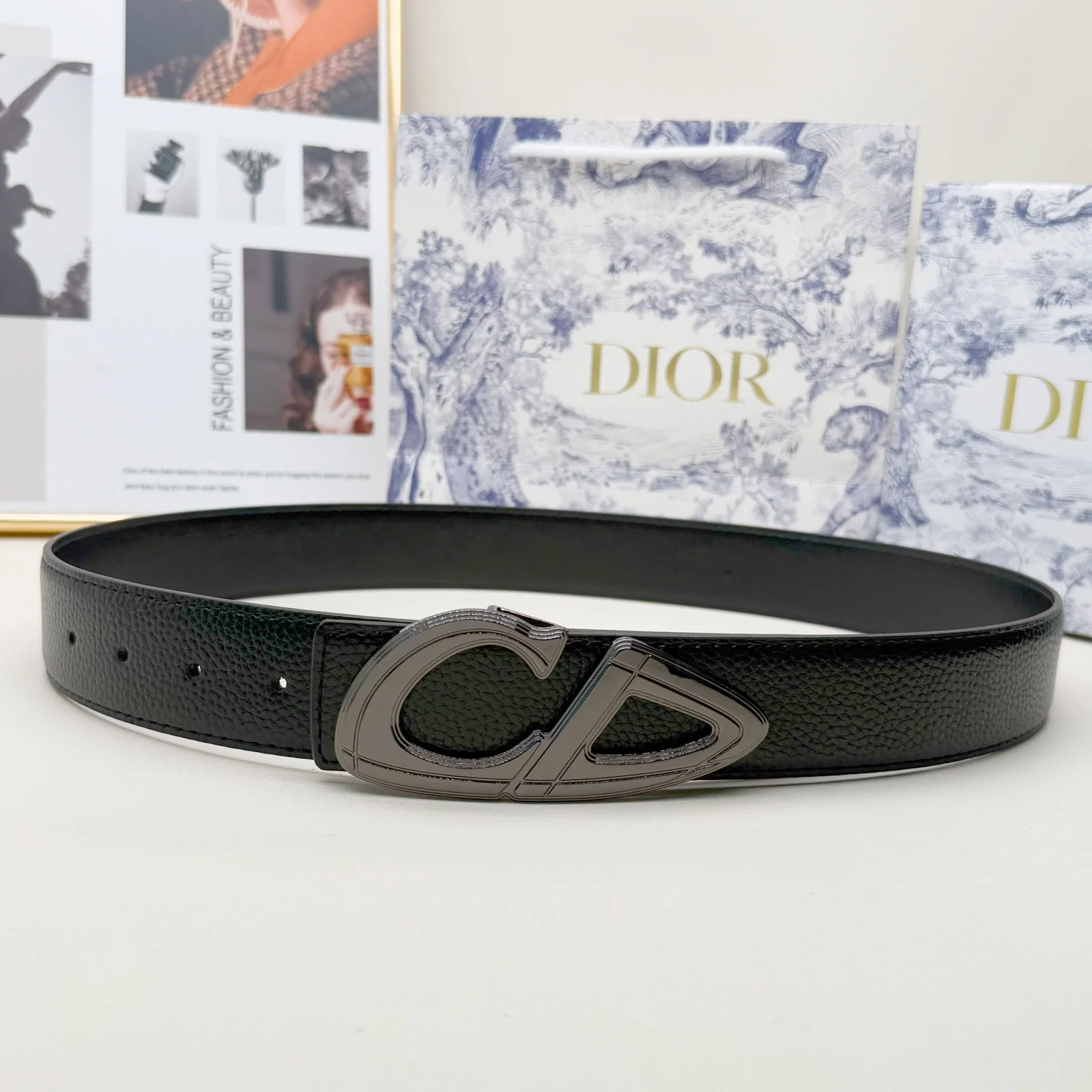 Fashion leather belts