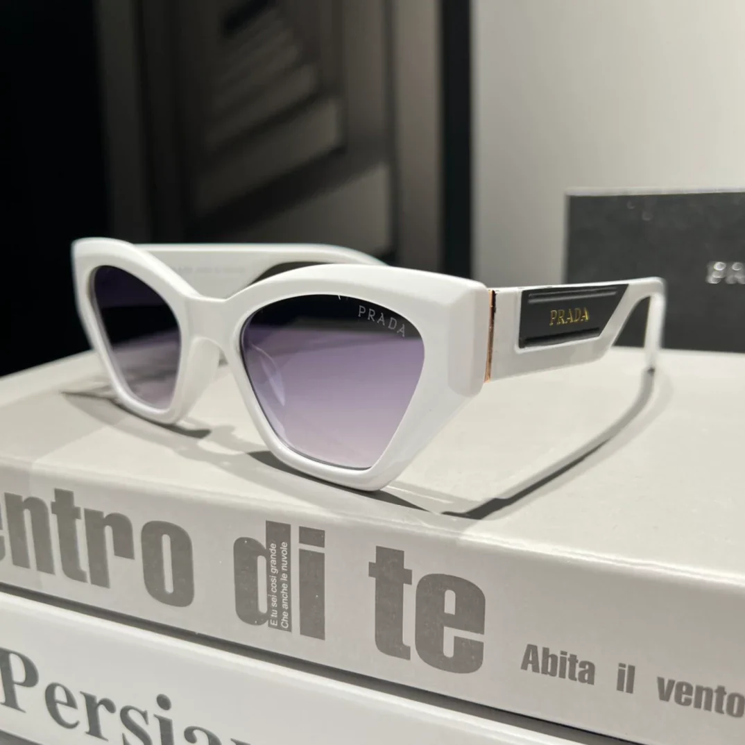 4 colors fashionable hot sunglasses  D28