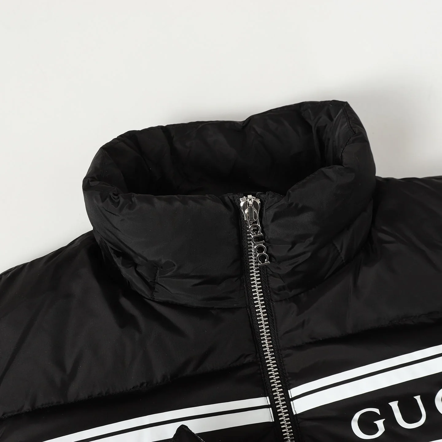 Detachable hooded down jacket