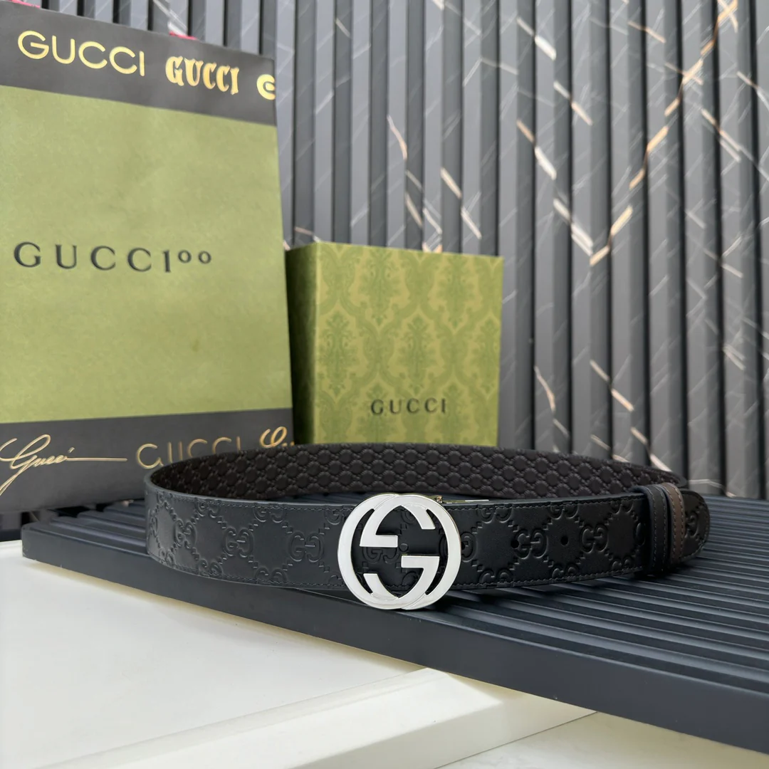 Double-sided embossed leather belt