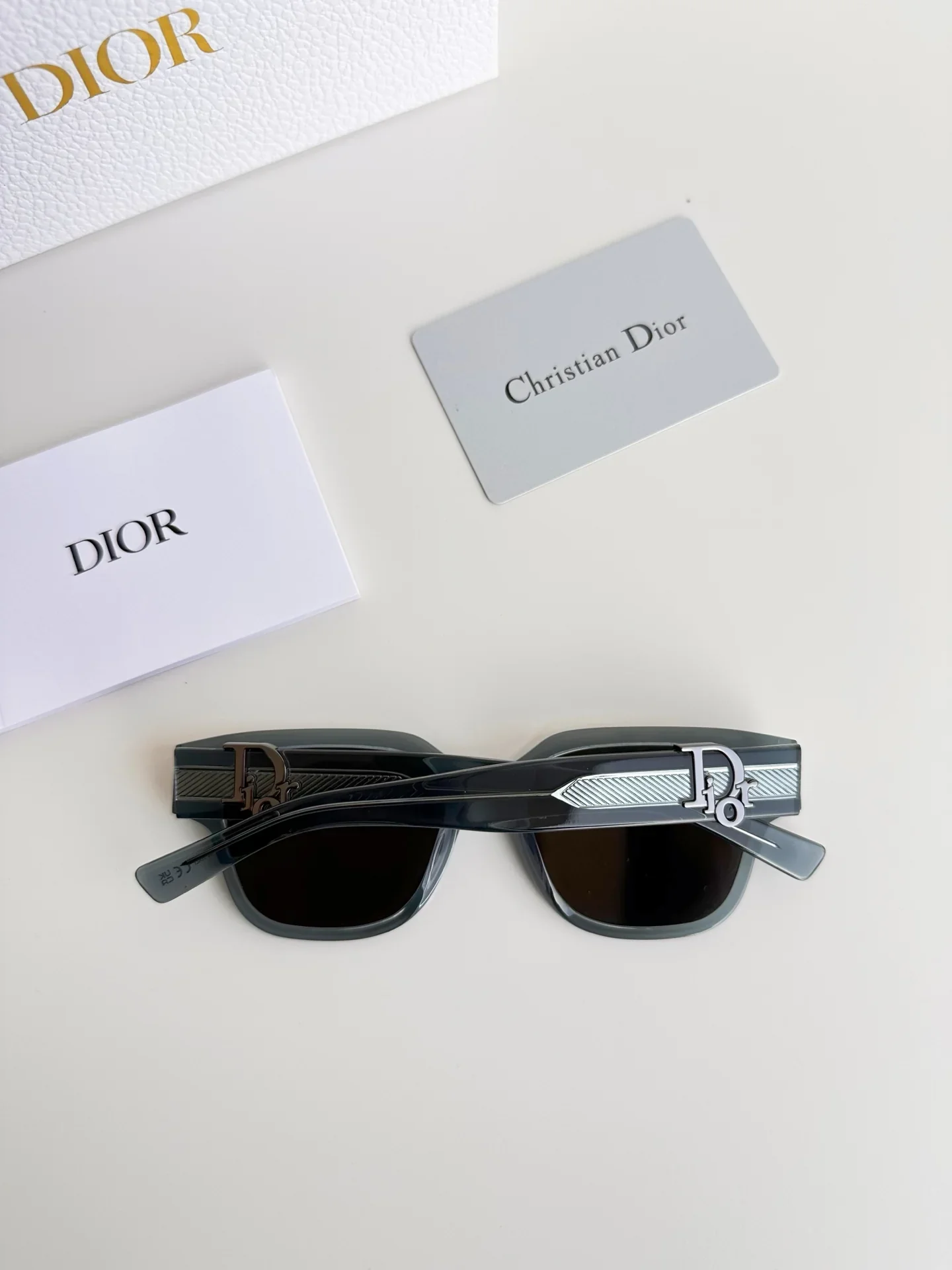 4-color limited edition high-end trendy sunglasses