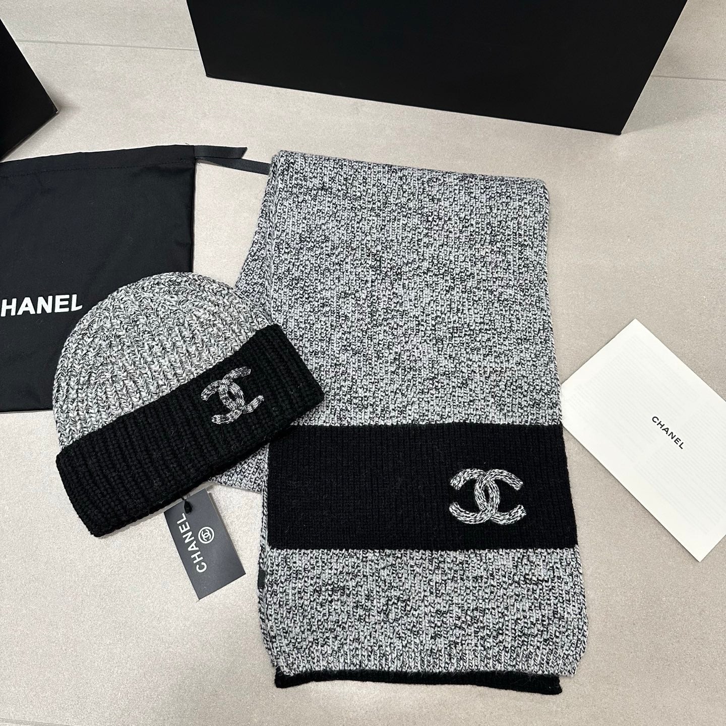 Mosaiikki wool knit scarf and hat set