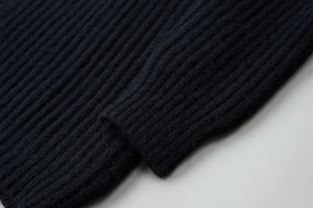 Embroidered knitted sweater cardigan