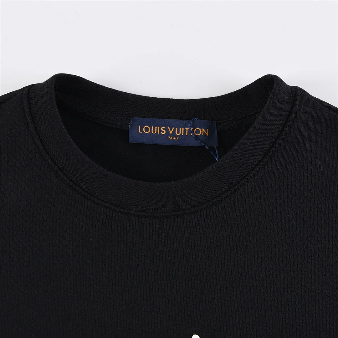 Trendy sneakers patterned sweatshirts