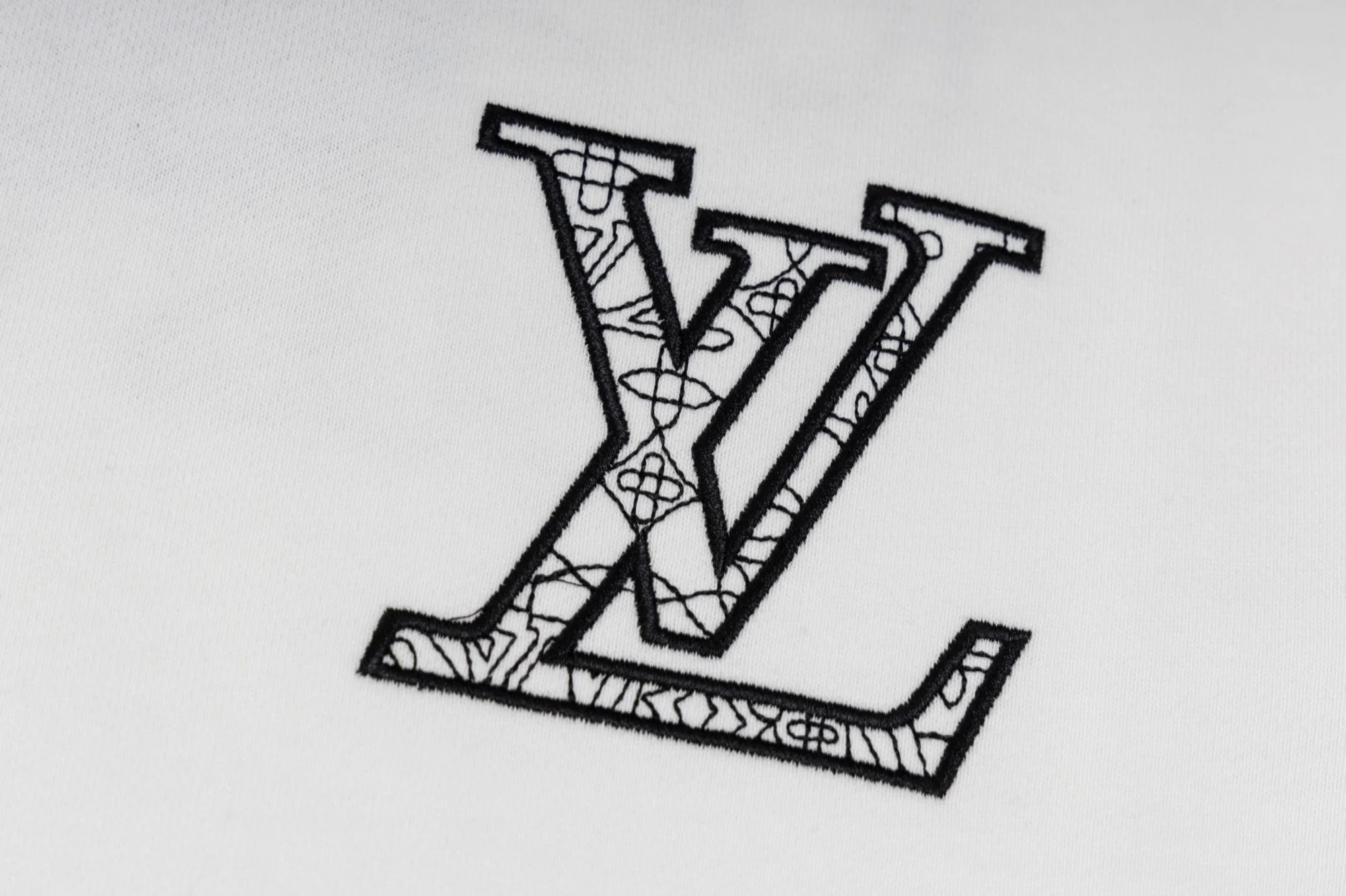 Double-sided embroidered round neck cotton sweatshirt