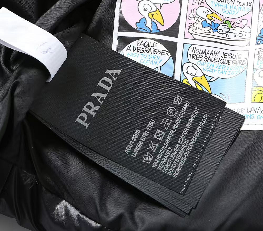 Silicone label hooded down jacket