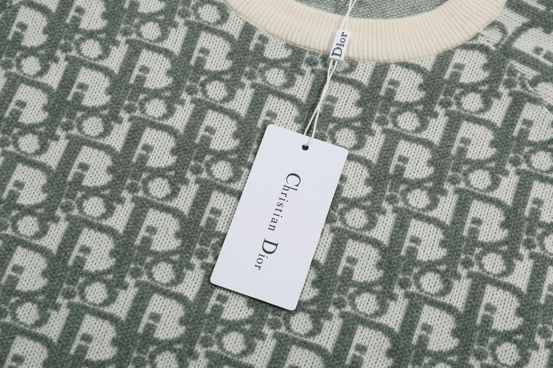 Knitted cashmere sweatshirt