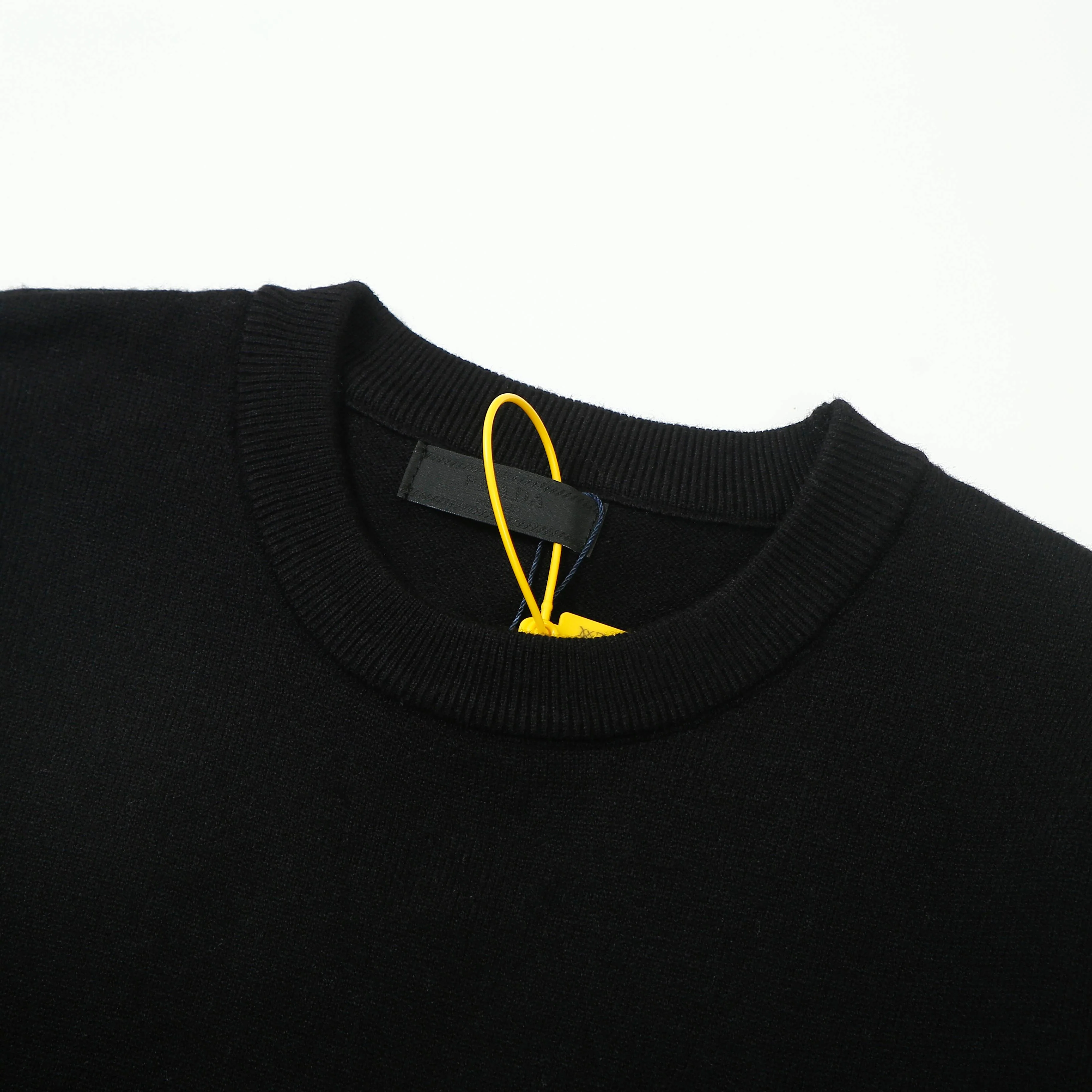 Badge Knitted Cashmere Sweater