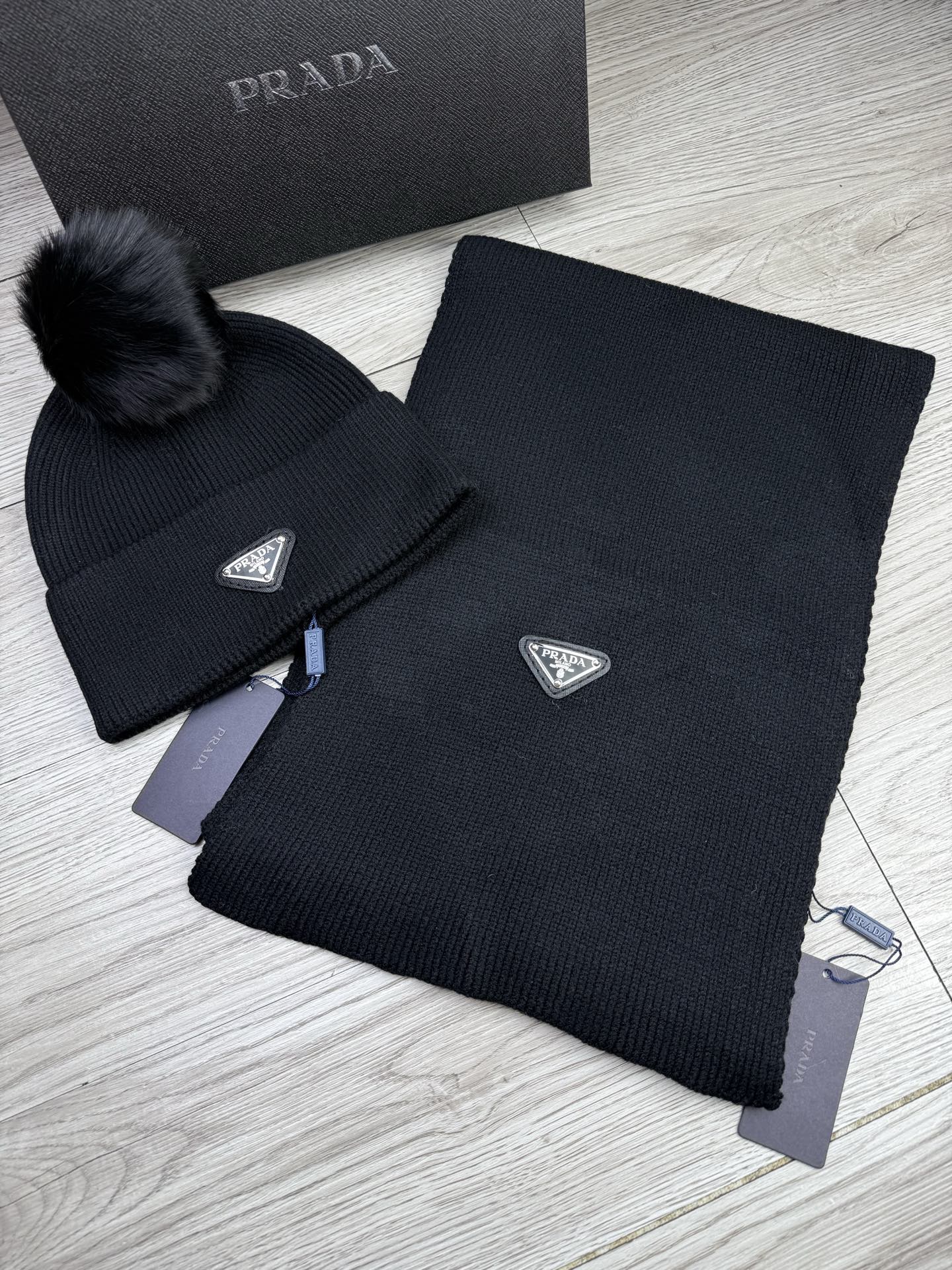 Versatile knitted scarf and hat set