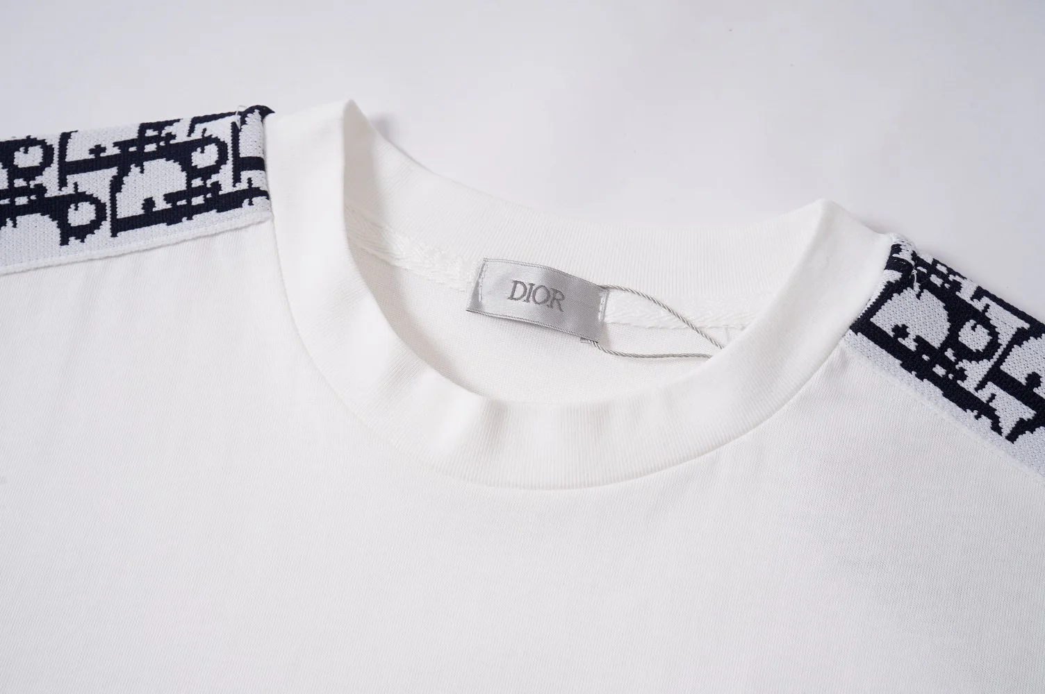 Embroidered cotton T-shirt
