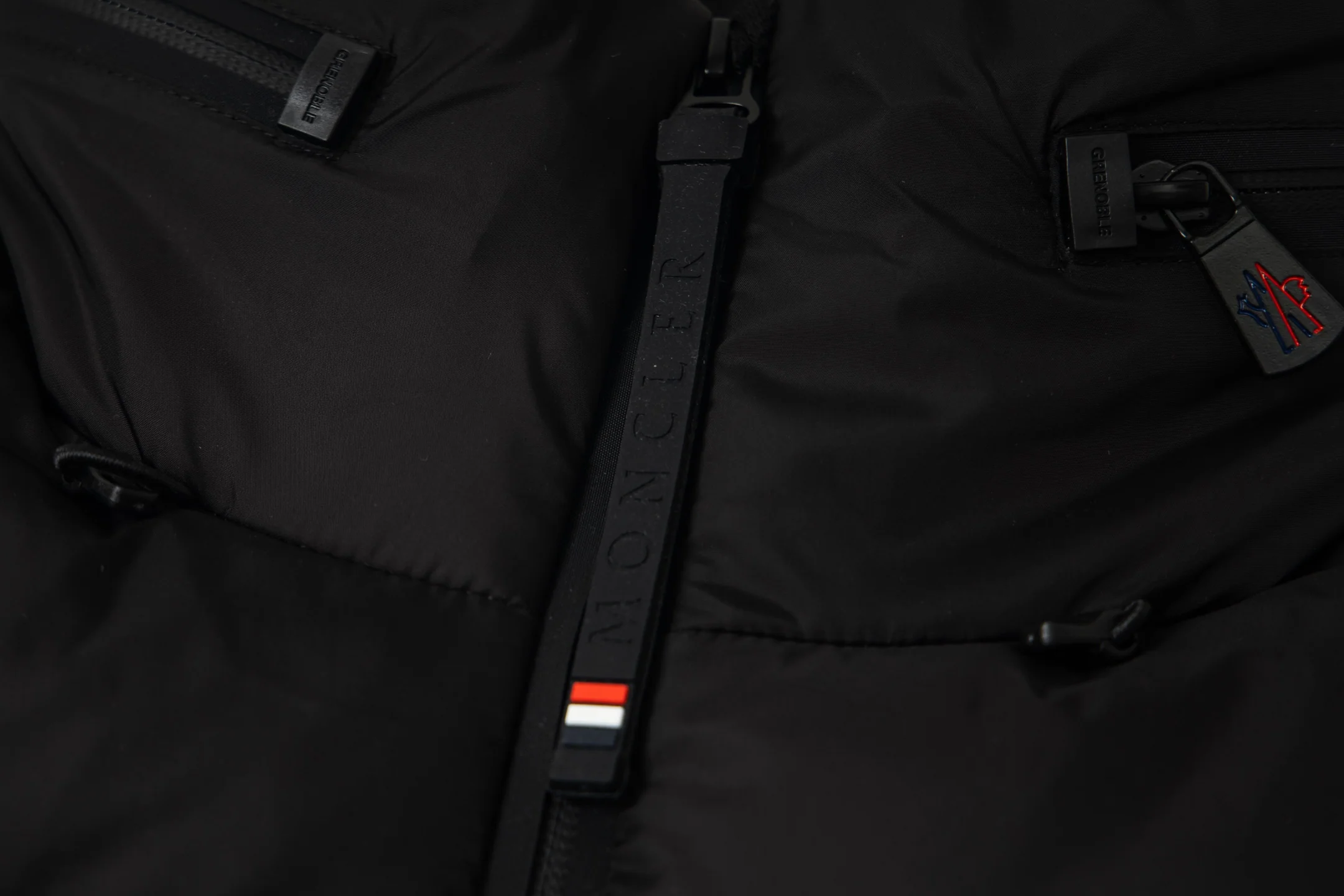 Printed stand-up collar down jacket