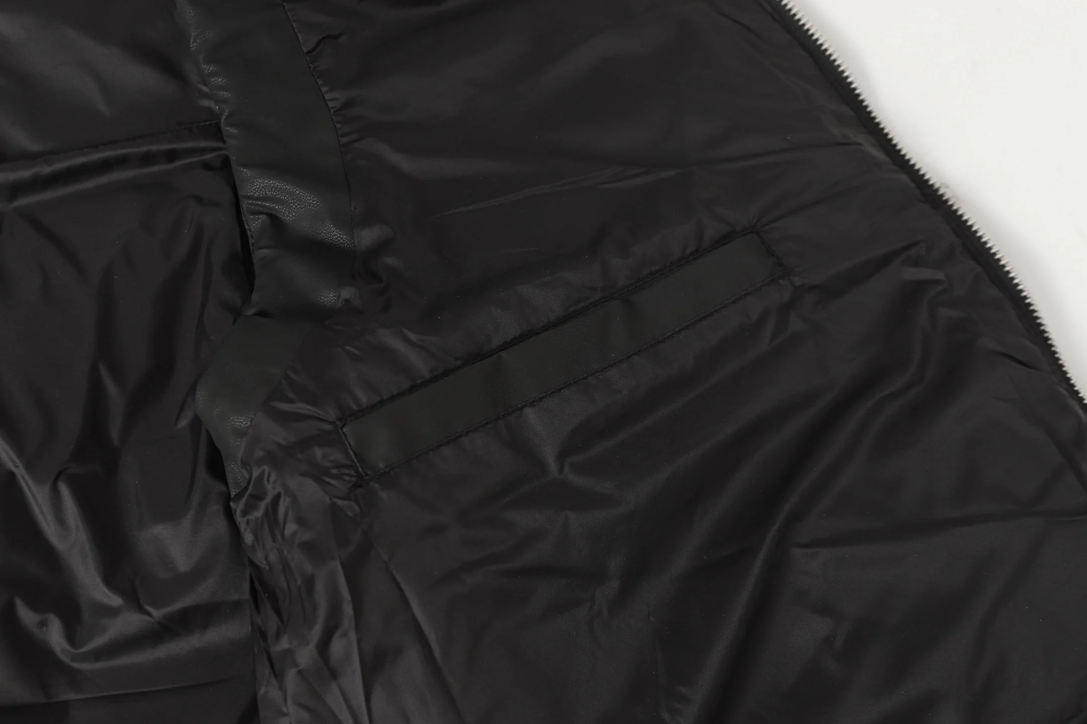 Stand collar zipper down vest