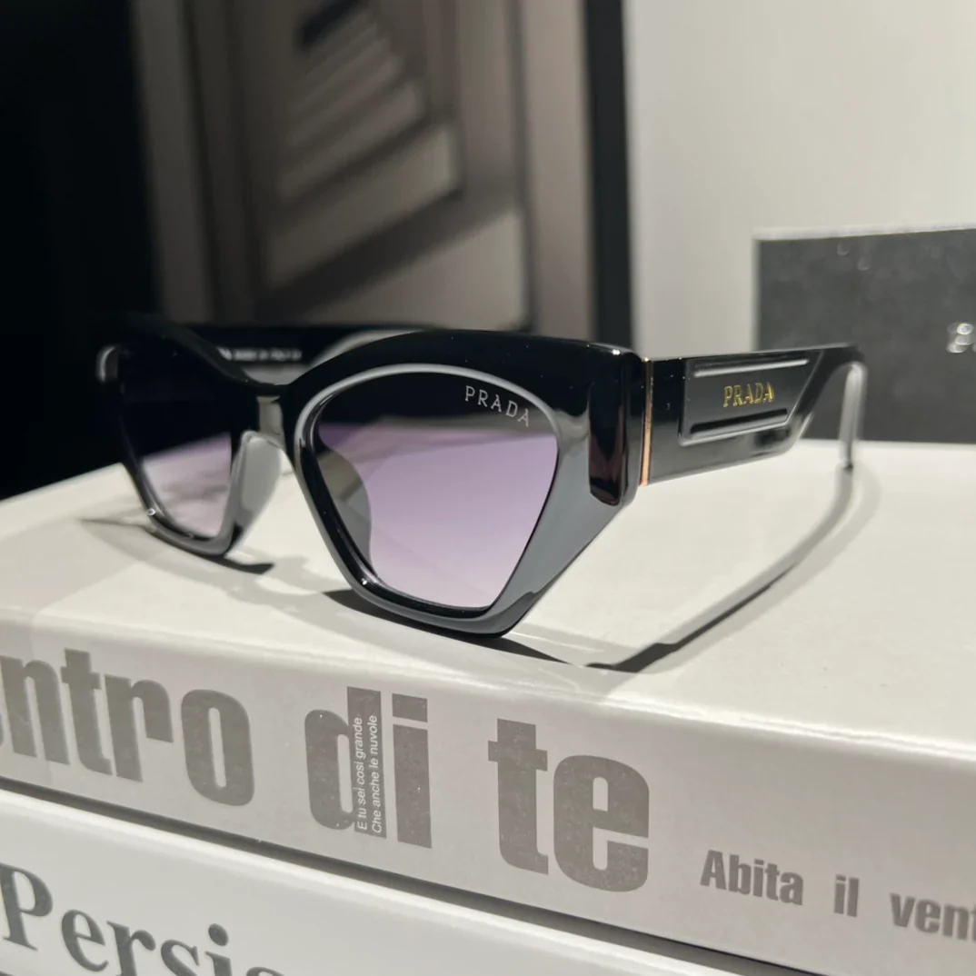 4 colors fashionable hot sunglasses  D28