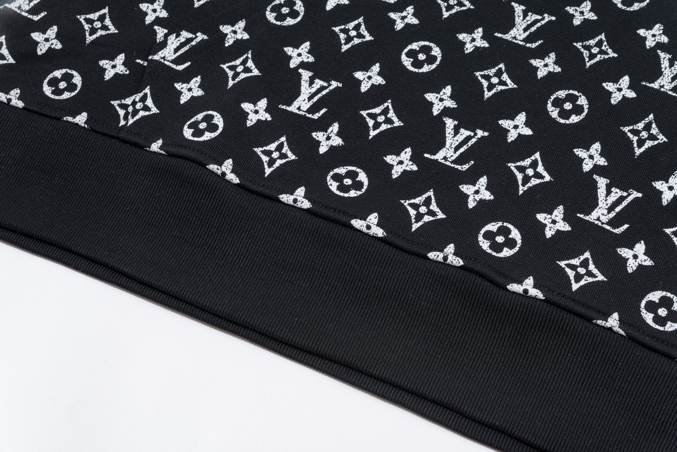 Fashionable cotton sweatshirt