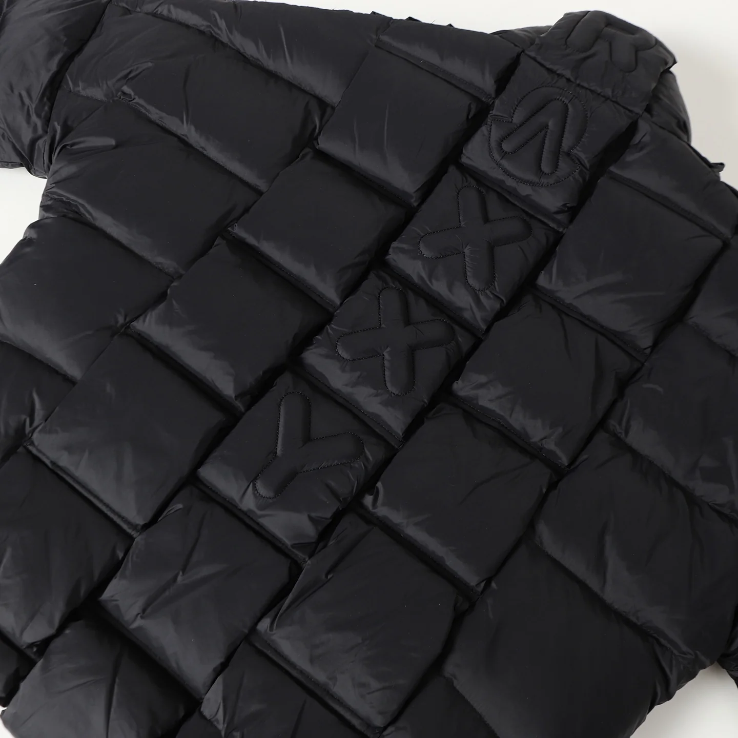 3D Quilted Zipper Down Jacket
